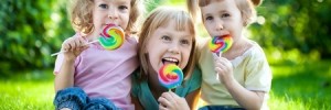 kids enjoying lollipops